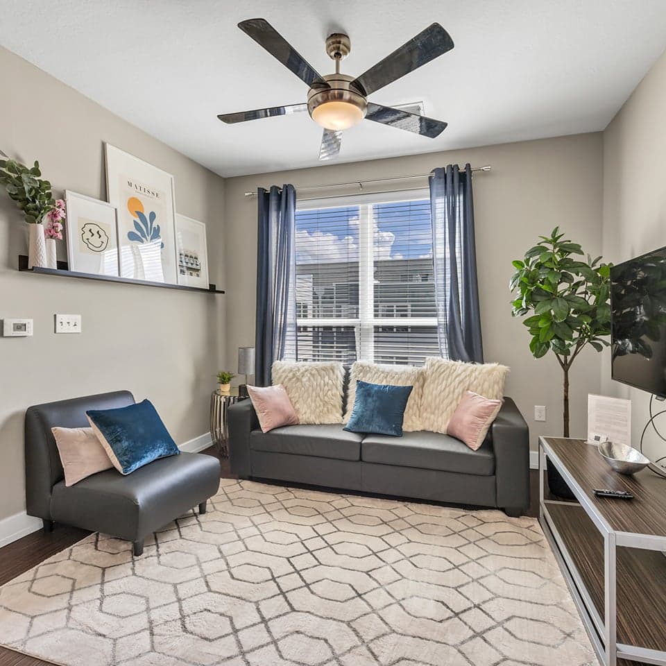135-Park-Place-Baton-Rouge-Model-Living-Room-01