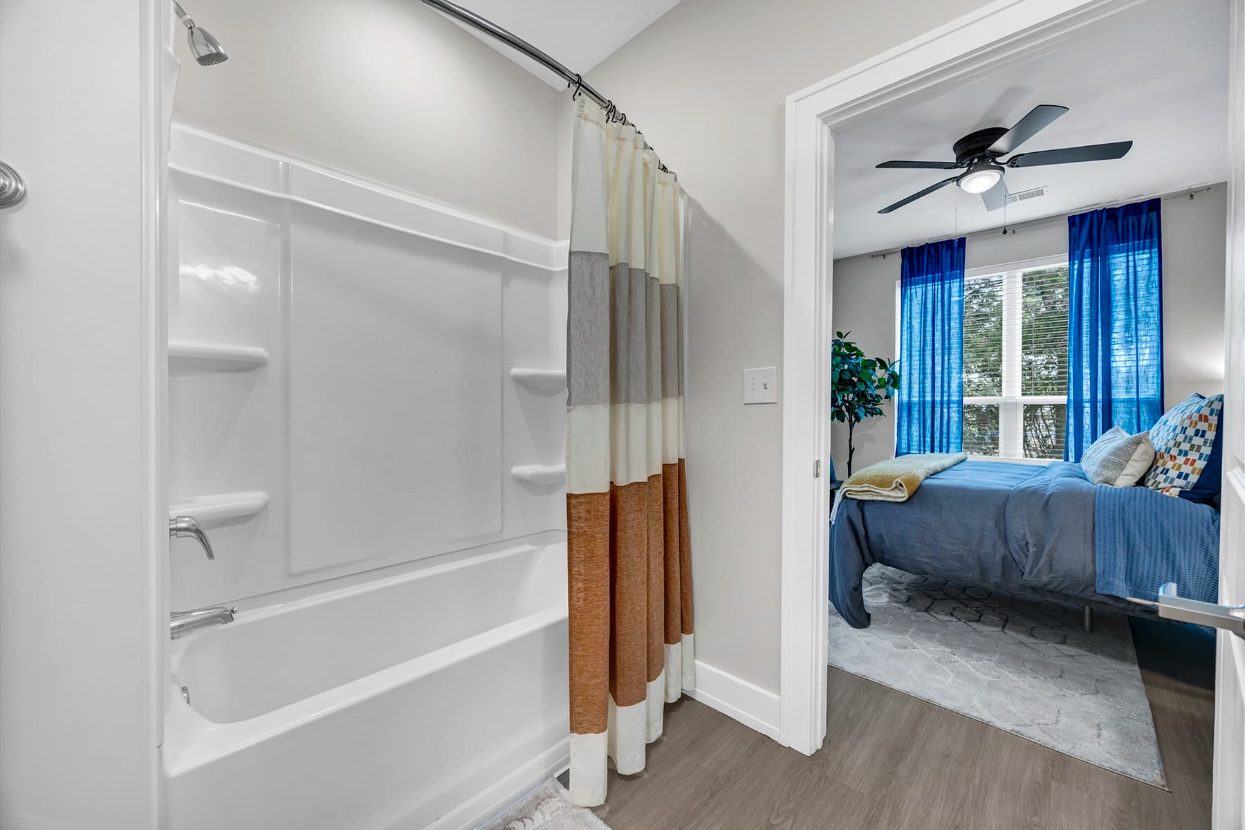 Grayson – Model – Bathroom (6)