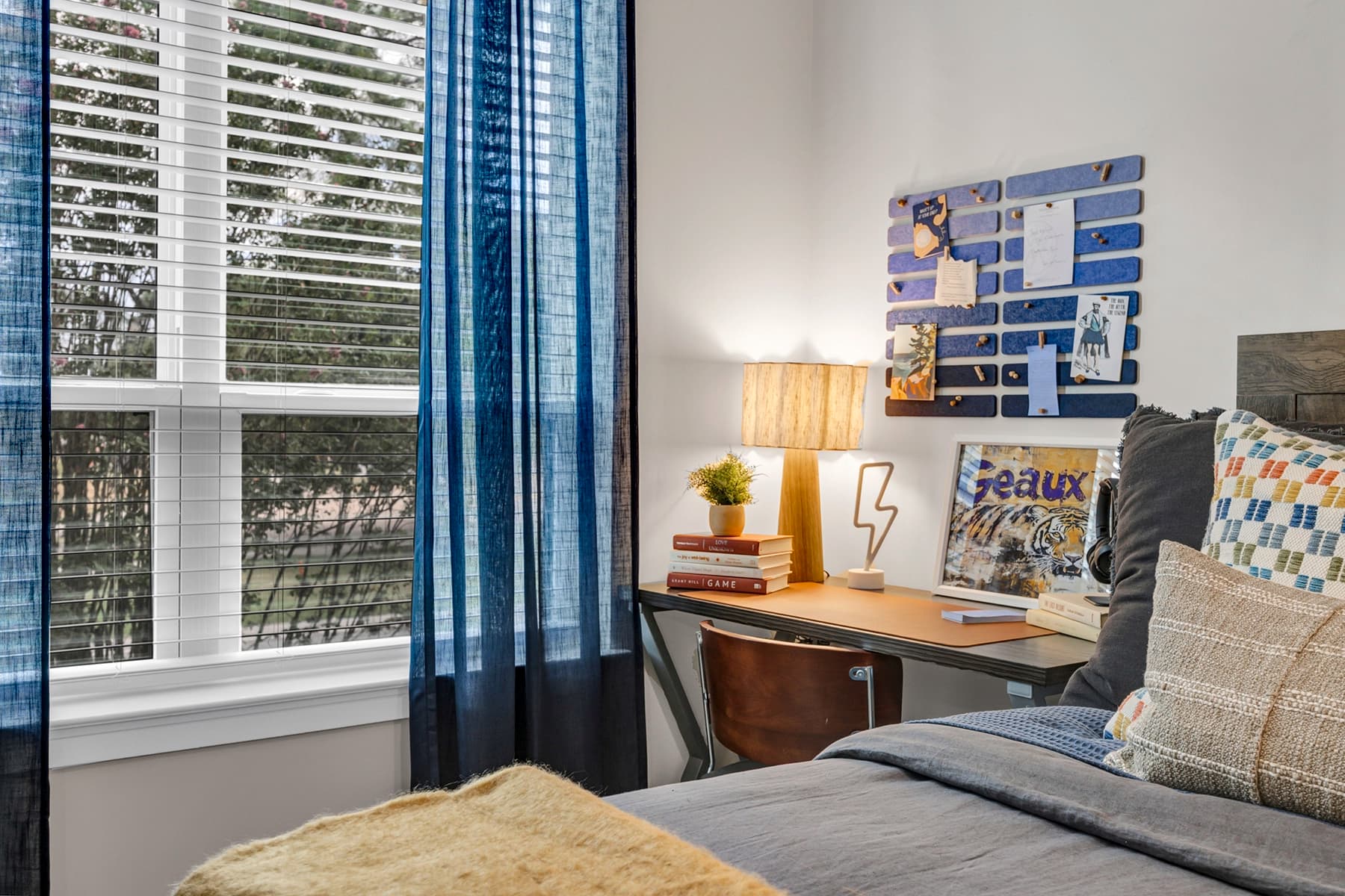 Grayson – Model – Bedroom (8)