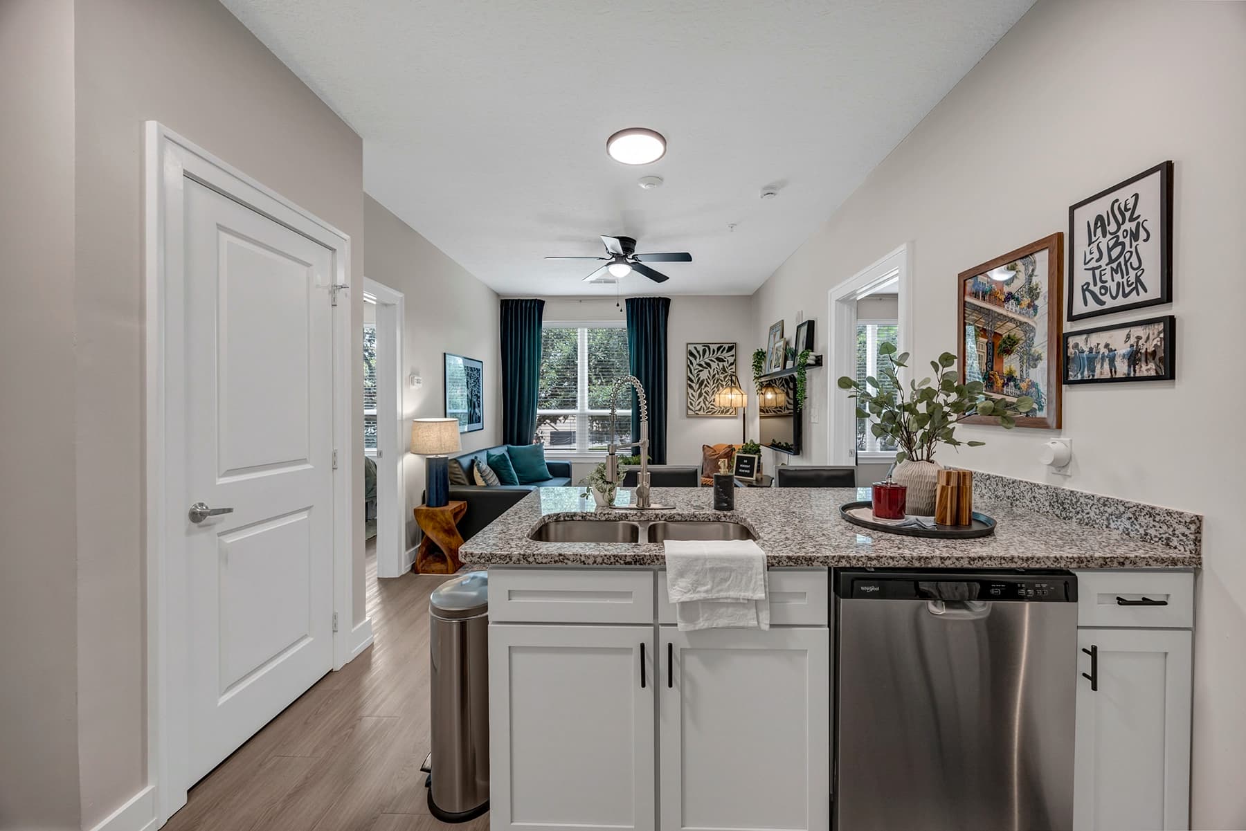 Grayson – Model – Kitchen (1)