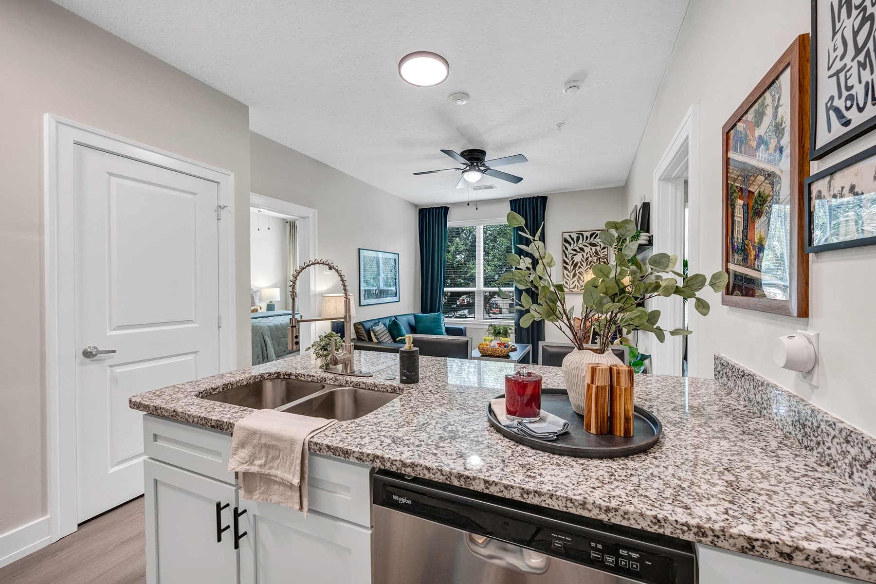 Grayson – Model – Kitchen (5)