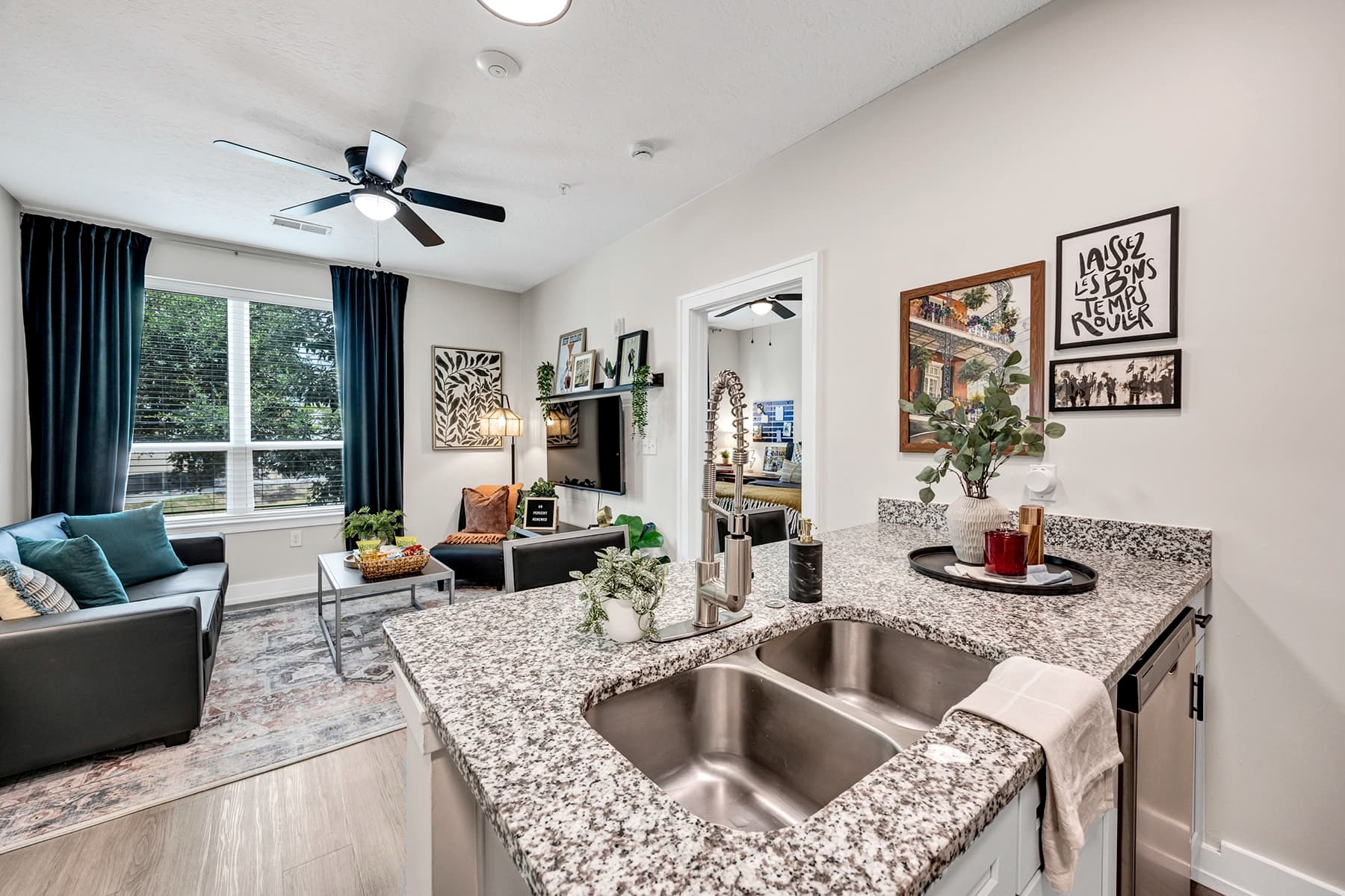 Grayson – Model – Kitchen (6)