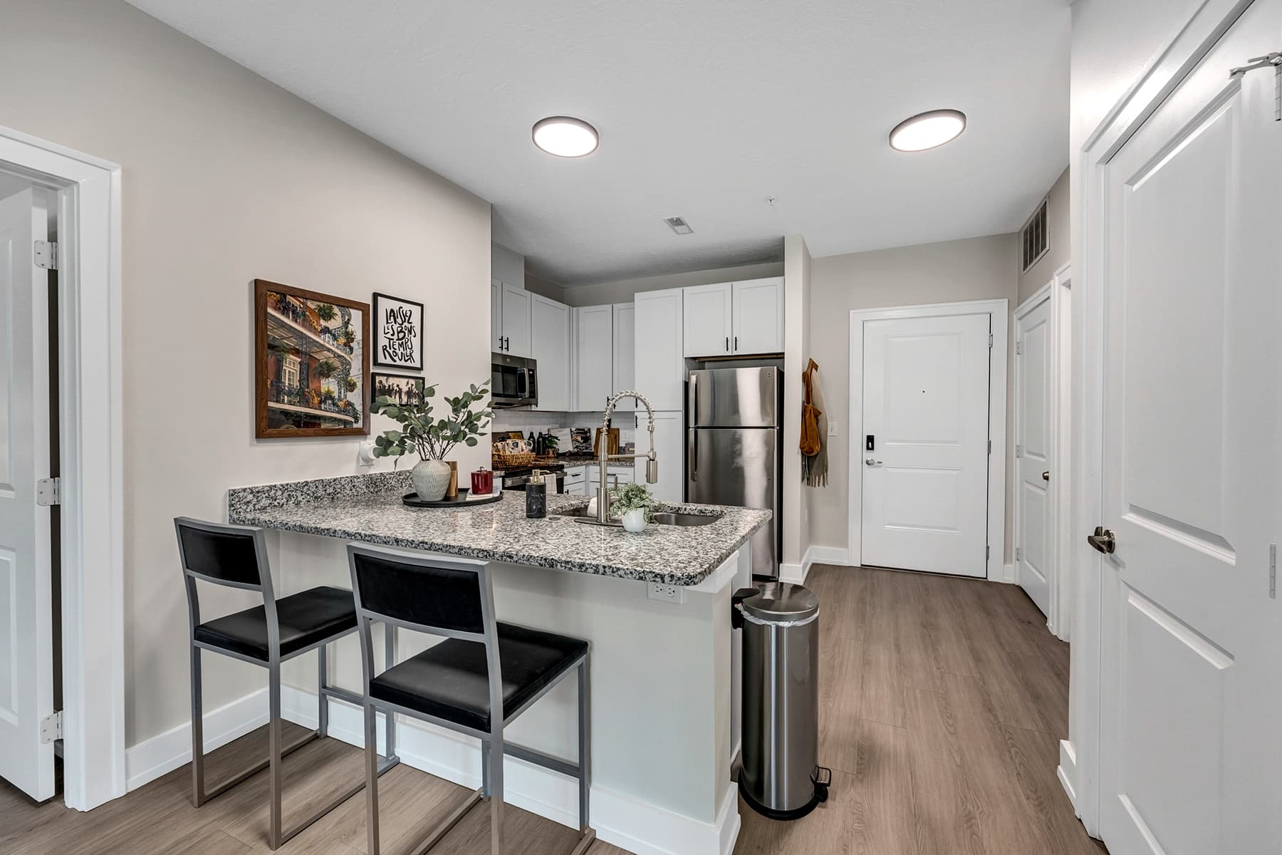 Grayson – Model – Kitchen (9)